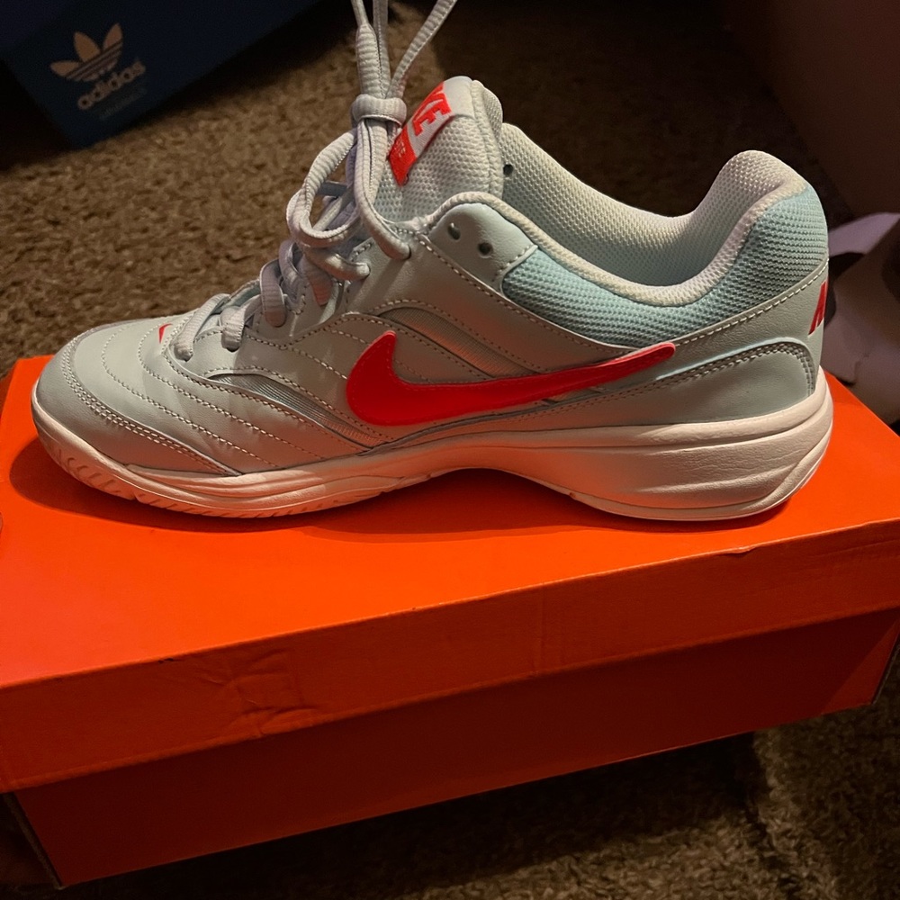 Nike